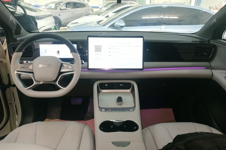 比亚迪 海狮06新能源 2025款 DM-i 170领航Pro版中控内饰7002