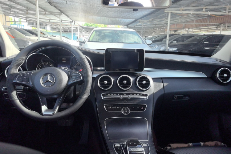 奔驰C级 2018款 C 180 L 时尚型运动版中控内饰7003