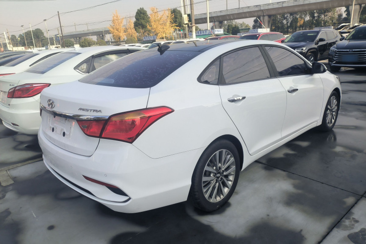 现代 名图 2017款 1.8L 自动智能型GLS 国V车身外观7