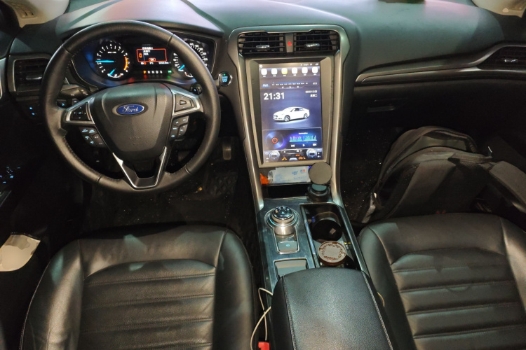 福特 蒙迪欧 2017款 EcoBoost 180 时尚型中控内饰12