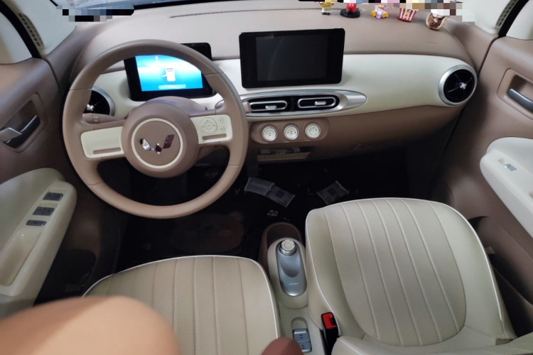 五菱汽车 宏光MINIEV 2025款 四门版 臻享+款中控内饰12