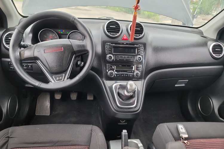 哈弗H6 2015款 升级版 1.5T 手动两驱都市型中控内饰12