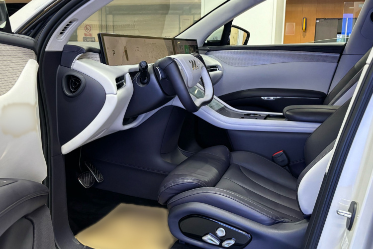 智己汽车 智己LS7 2023款 77kWh Urban Fit后驱版中控内饰7005