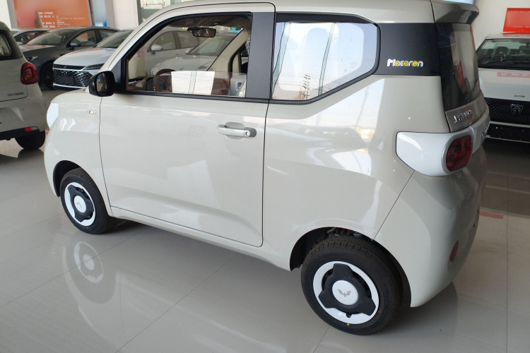 五菱汽车 宏光MINIEV 2024款 第三代 215km 青春版车身外观4