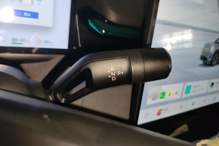 领克08 EM-P 2025款 220km 四驱性能Halo局部细节18