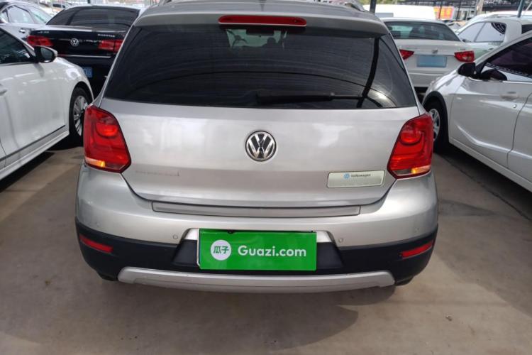 大众 2012款 1.6L Cross Polo AT车身外观6