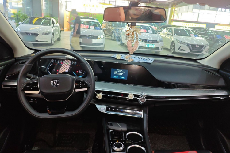 长安 逸动 2023款 畅享版 PLUS 蓝鲸NE 1.4T GDI DCT尊贵版中控内饰7002