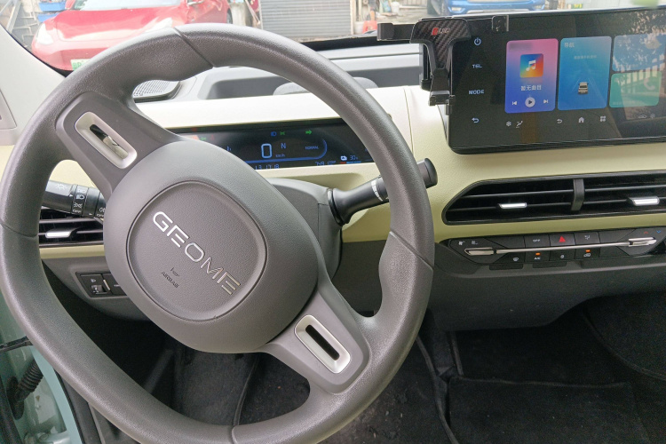 吉利汽车 2023款 熊猫mini 200km 灵动熊局部细节13