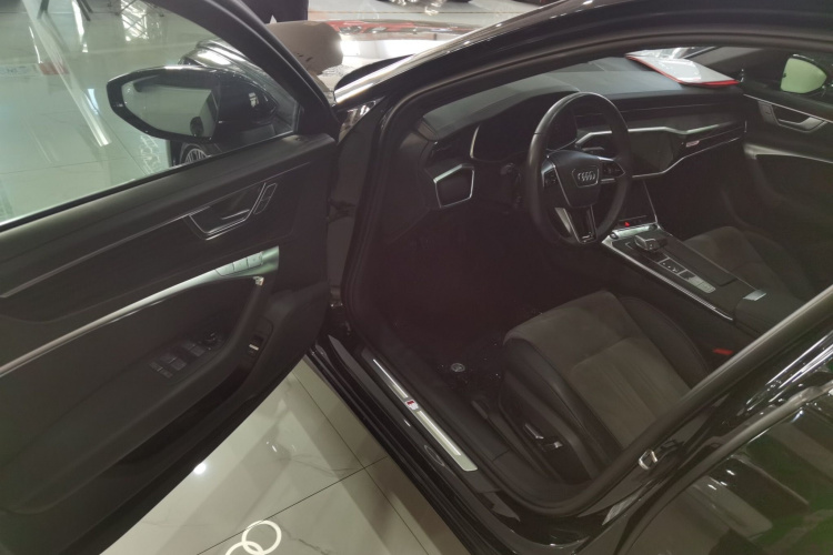 奥迪A6L 2024款 45 TFSI quattro 臻选动感型中控内饰20