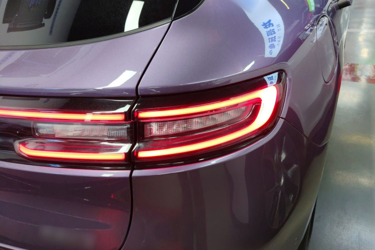 鸿蒙智行 问界M5 2025款 增程 Ultra 后驱版车身外观6006