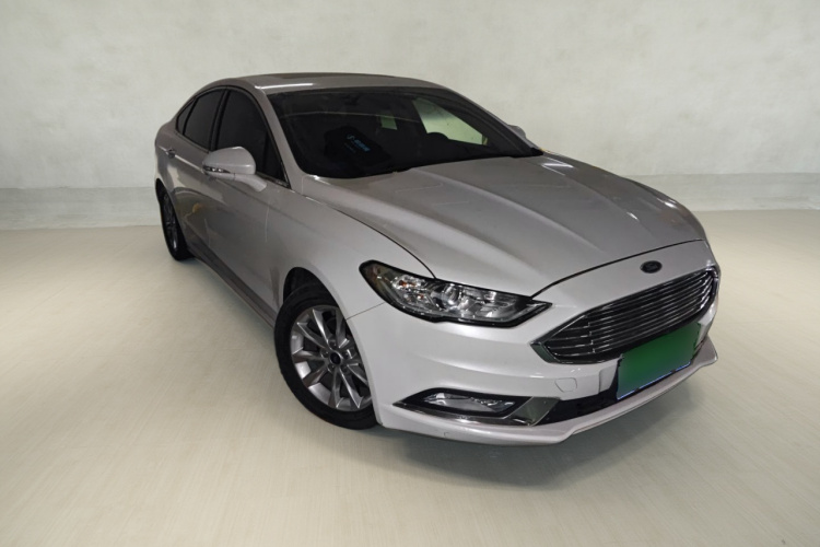 福特 蒙迪欧 2017款 EcoBoost 180 时尚型车身外观3