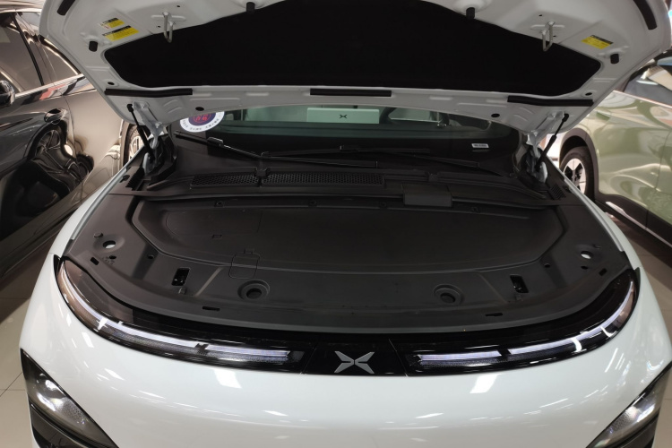 小鹏G6 2024款 580 长续航 Plus机舱底盘24