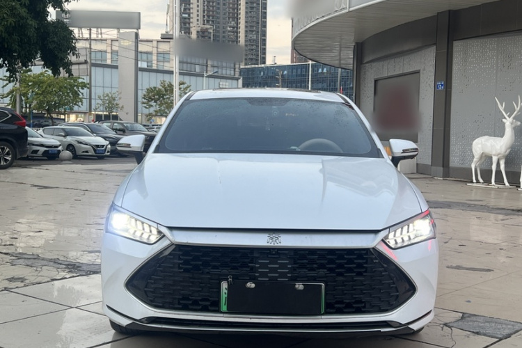 比亚迪 秦PLUS 2023款 冠军版 DM-i 55KM超越型车身外观6008