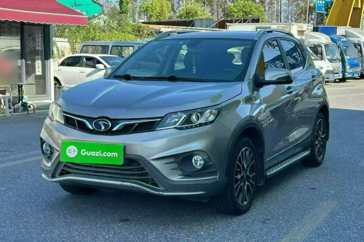 东南DX3 2018款 1.5T CVT尊贵型车身外观6008