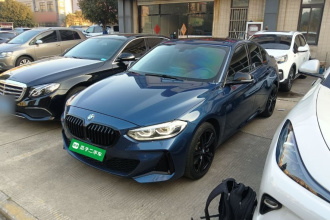 宝马1系 2023款 125i M运动曜夜版