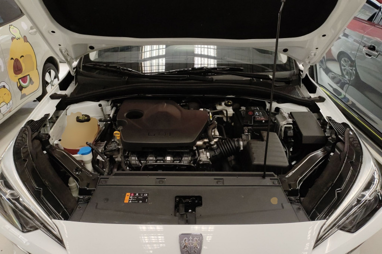 荣威i5 2023款 1.5L CVT豪华版机舱底盘24