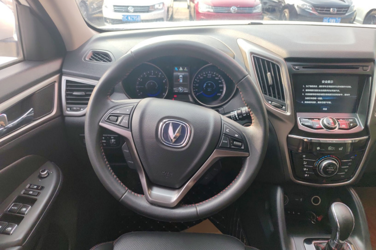 长安CS75 2016款 1.8T 自动精英型 国V中控内饰13