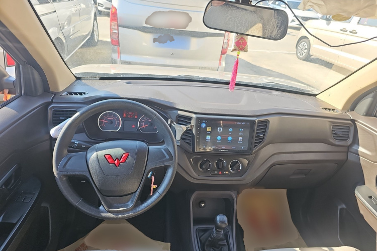 五菱汽车 五菱宏光V 2022款 1.5L劲取版电动助力LAR中控内饰12