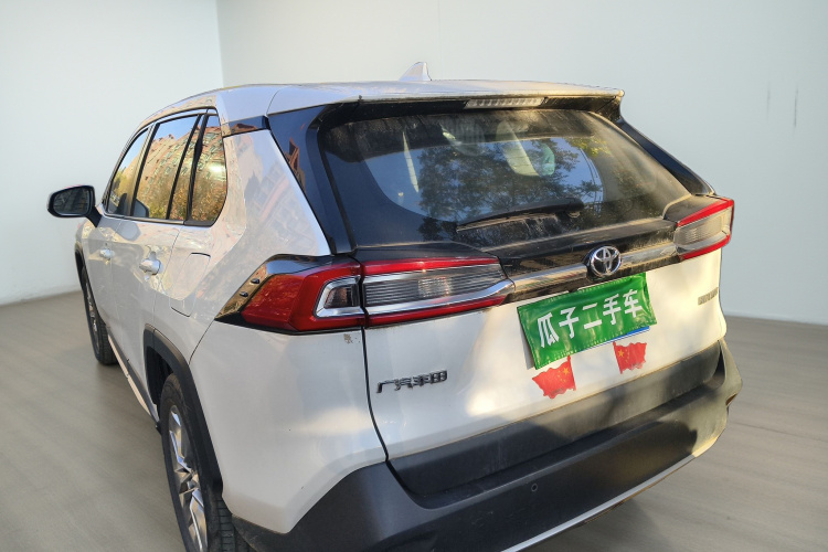 丰田 威兰达 2022款 2.0L CVT两驱豪华PLUS版车身外观5