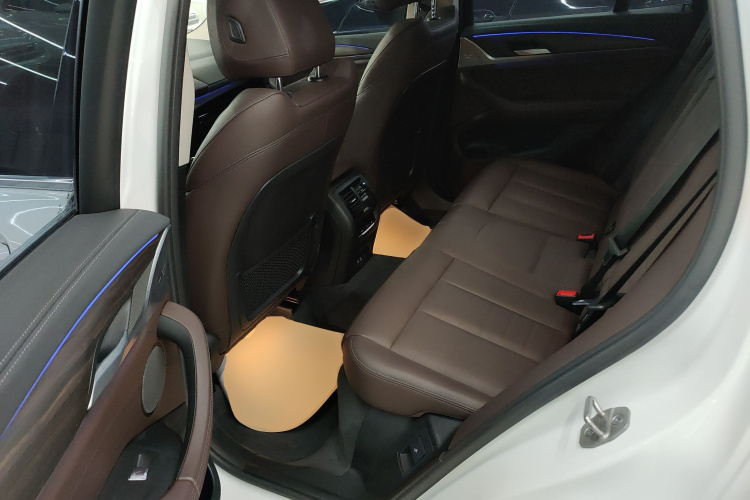 宝马X3 2021款 改款 xDrive28i 豪华套装中控内饰7004