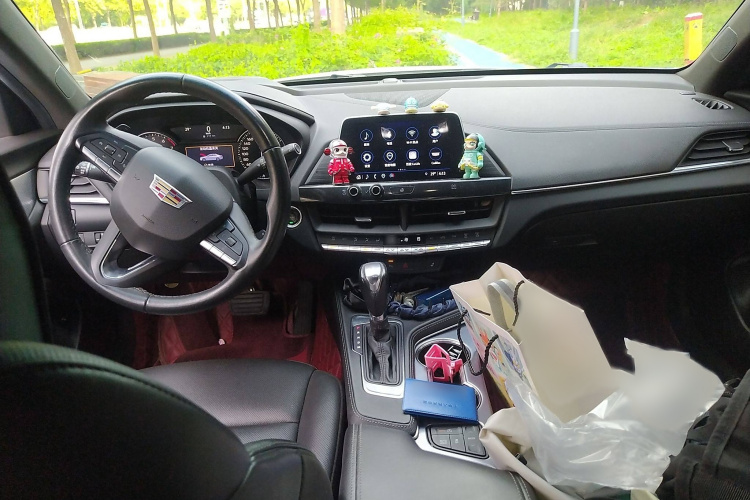 凯迪拉克CT4 2021款 28T 豪华型中控内饰7002