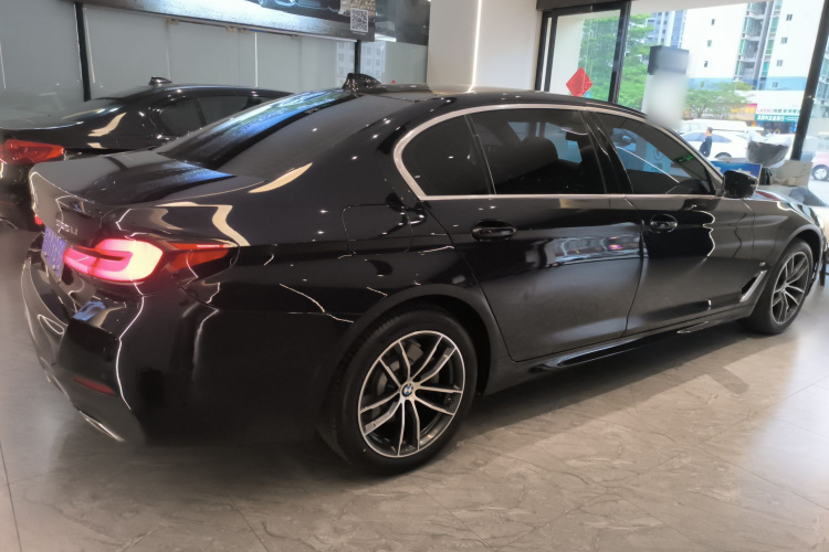 宝马5系 2022款 改款 525Li M运动套装车身外观7