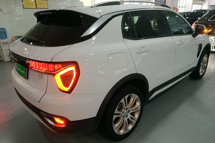 领克01 2019款 2.0T 两驱型Pro版 国V车身外观6006