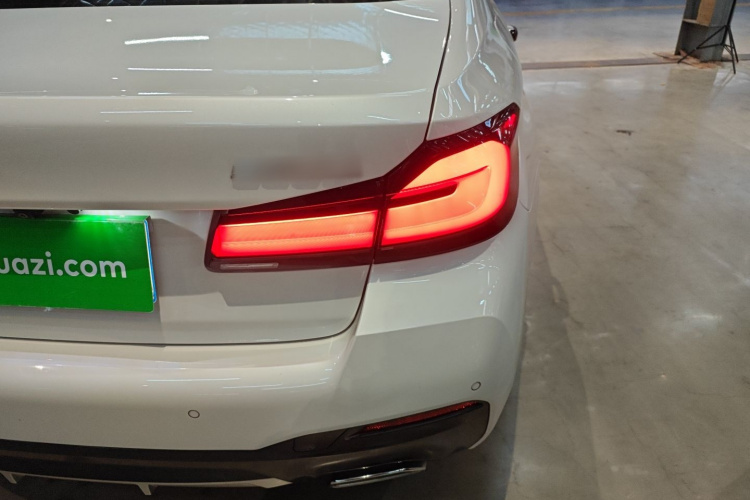 宝马5系 2022款 改款 530Li 领先型 M运动套装车身外观6001