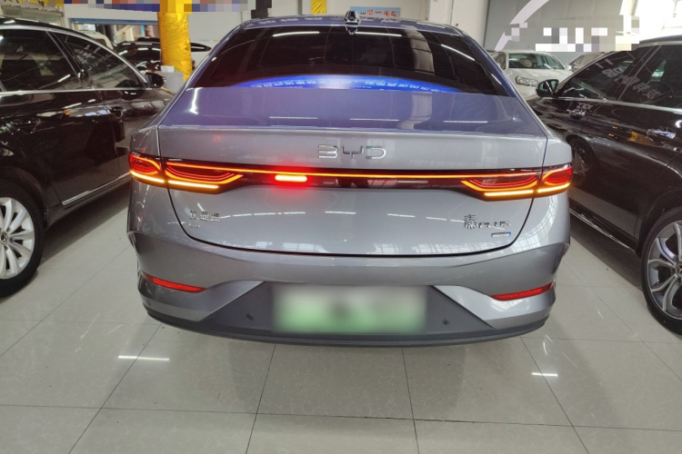 比亚迪 秦PLUS 2025款 EV 智驾版 510KM领先型车身外观6