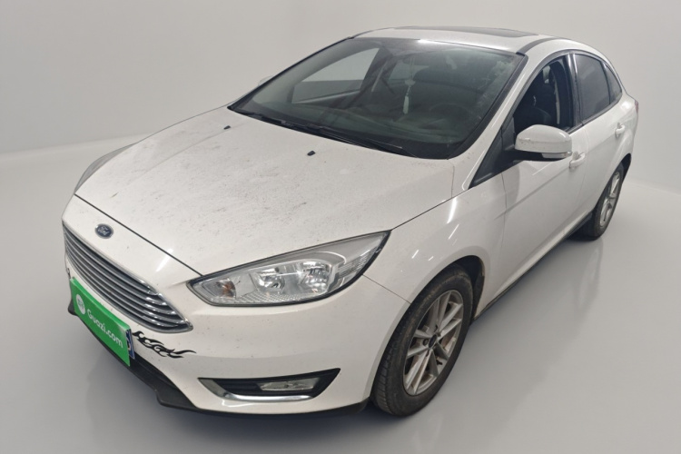 福特 福克斯 2017款 三厢 1.6L 手动风尚型智行版车身外观1