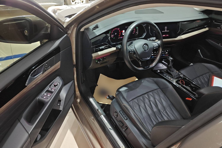 大众 帕萨特 2020款 380TSI 旗舰版 国VI中控内饰7003