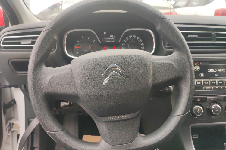 雪铁龙 C4世嘉 2016款 1.6L 自动舒适型中控内饰13