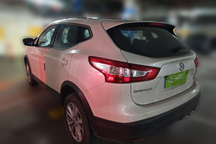 日产 逍客 2016款 2.0L CVT精英版车身外观5