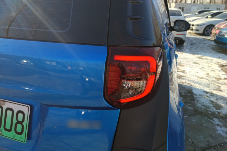 奇瑞 小蚂蚁 2019款 4座智炫版 35kWh车身外观9