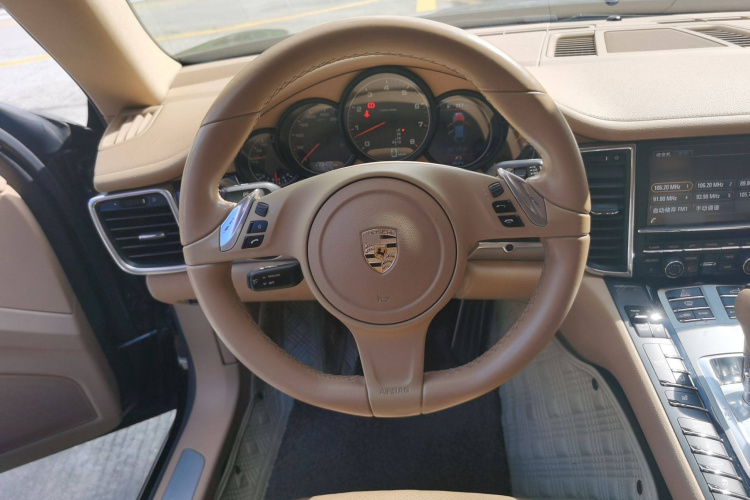 保时捷 2014款 Panamera 3.0T局部细节13