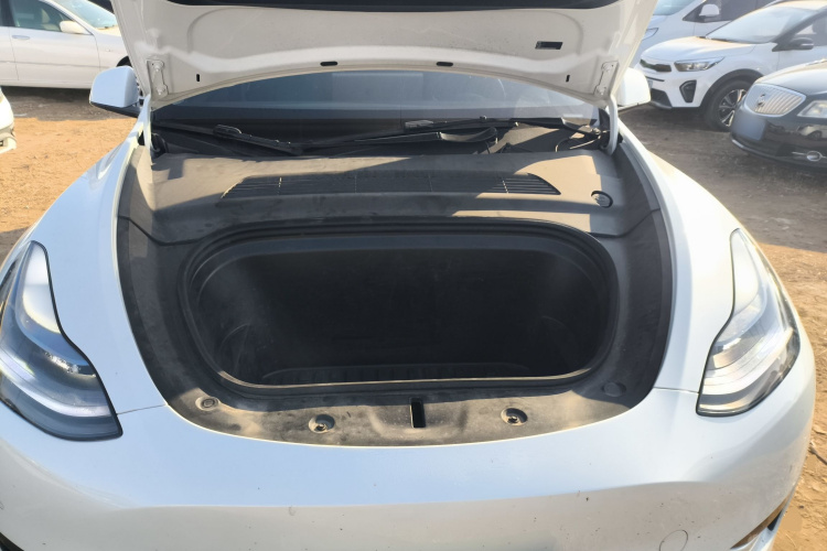 特斯拉 Model Y 2022款 改款 后轮驱动版机舱底盘24