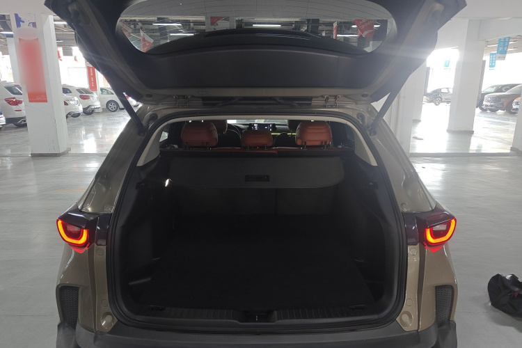 马自达CX-50行也 2023款 2.5L 尊行版局部细节23