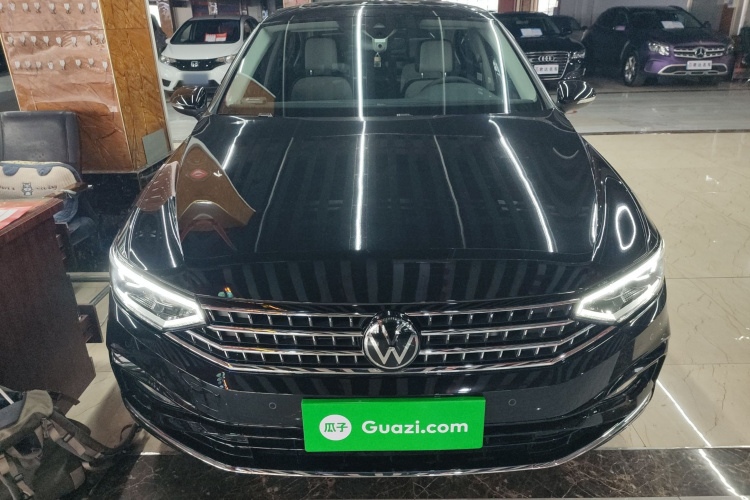 大众 迈腾 2023款 200万辆纪念版 330TSI DSG豪华型车身外观2