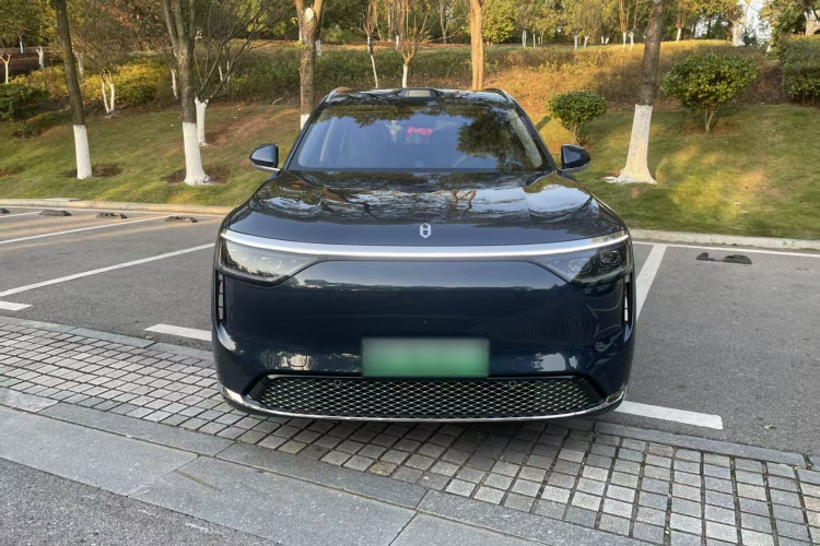 鸿蒙智行 问界M8 2025款 纯电 Max+ 六座长续航版车身外观6001