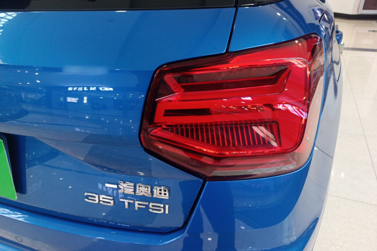 奥迪Q2L 2022款 35 TFSI 进取动感型车身外观6006
