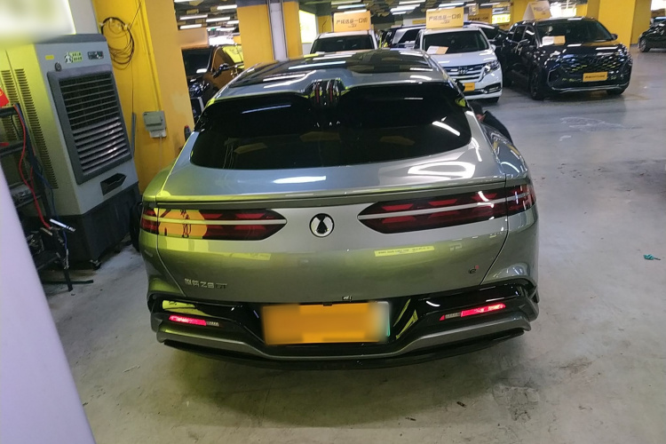 腾势Z9 2024款 1100km 四驱Max版车身外观6