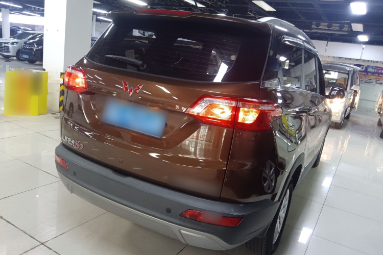 五菱汽车 五菱宏光S3 2019款 1.5L 手动豪华型 国VI车身外观6005