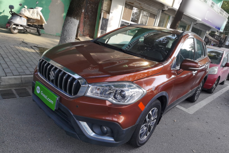 铃木 骁途 2017款 1.6L CVT两驱都市时尚型车身外观1