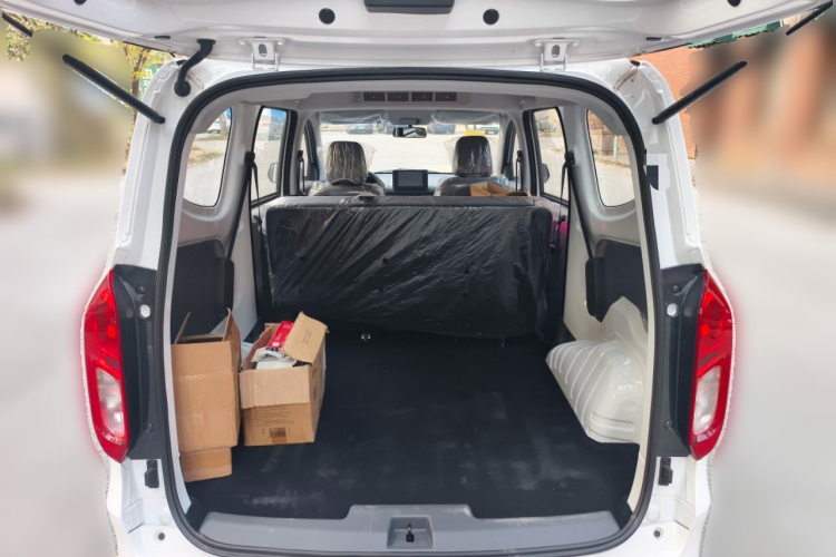 五菱汽车 五菱宏光新能源 2025款 增程式混动 50KM 标准型局部细节23