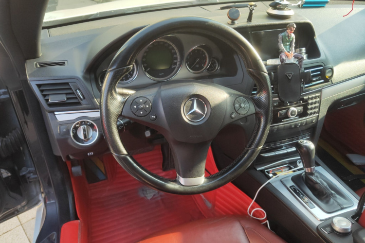 奔驰E级(进口) 2010款 E 260 CGI 敞篷版中控内饰13