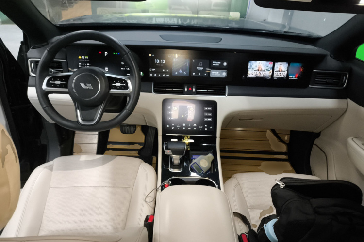 理想汽车 理想ONE 2021款 增程6座版中控内饰7002