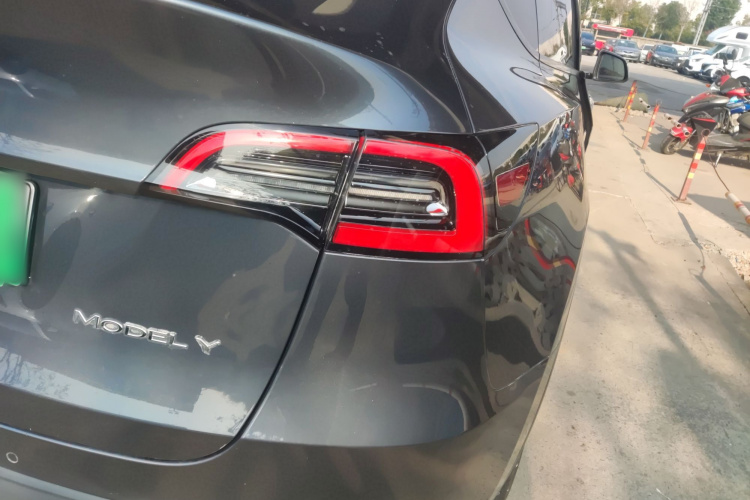 特斯拉 Model Y 2022款 改款 后轮驱动版车身外观6002