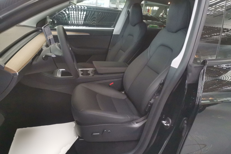特斯拉 Model Y 2021款 长续航全轮驱动版 3D7中控内饰19