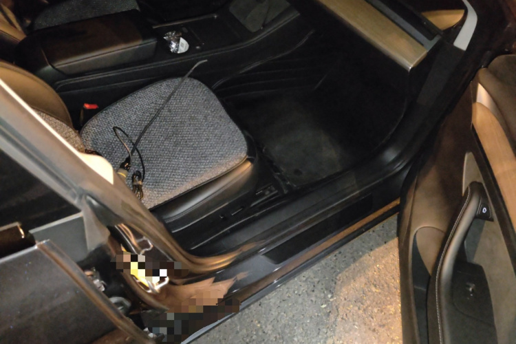 特斯拉 Model 3 2022款 后轮驱动版局部细节9005