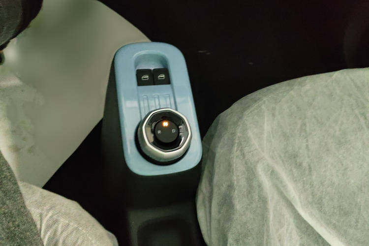 吉利银河 2024款 熊猫mini 200km 耐力熊局部细节18